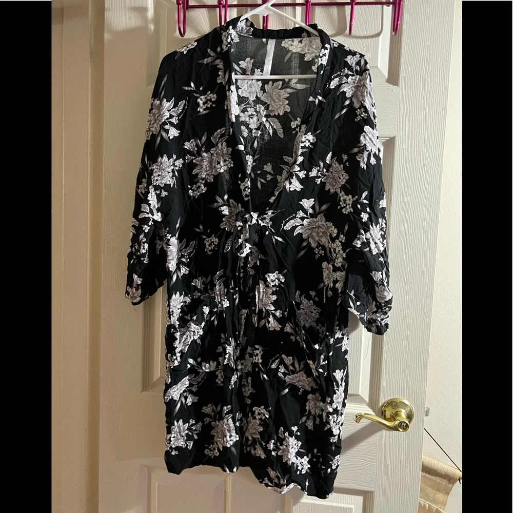 Spiritual Gangster One Size Floral Kimono - Picture 3 of 9